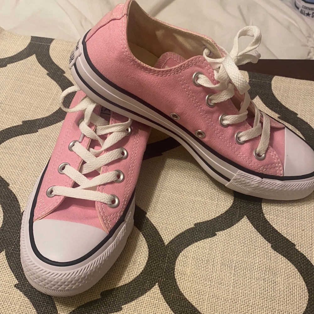Converse All Stars size 6